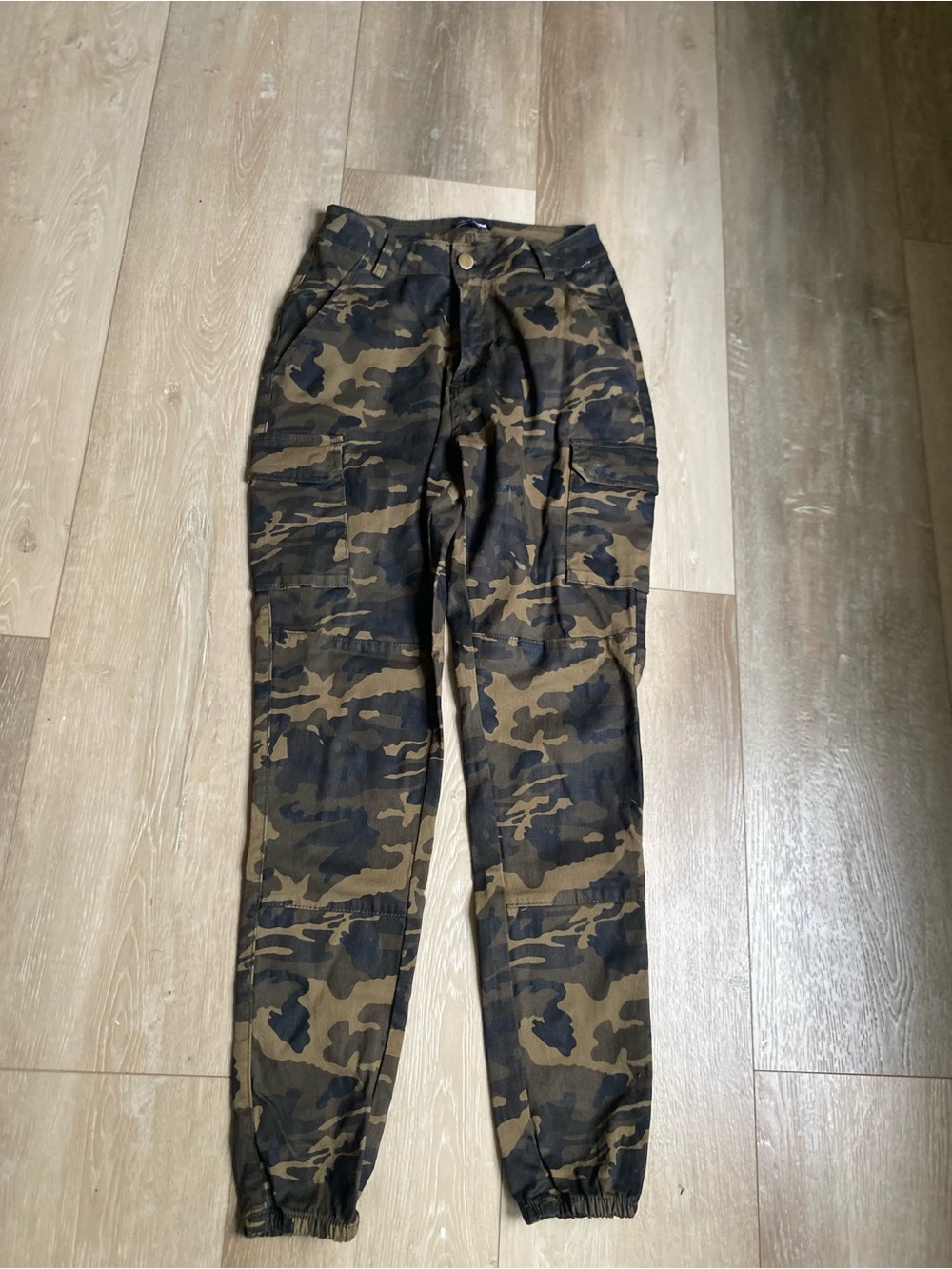 Fashion Nova Men's Camo Cargo Pants - Brown & Black